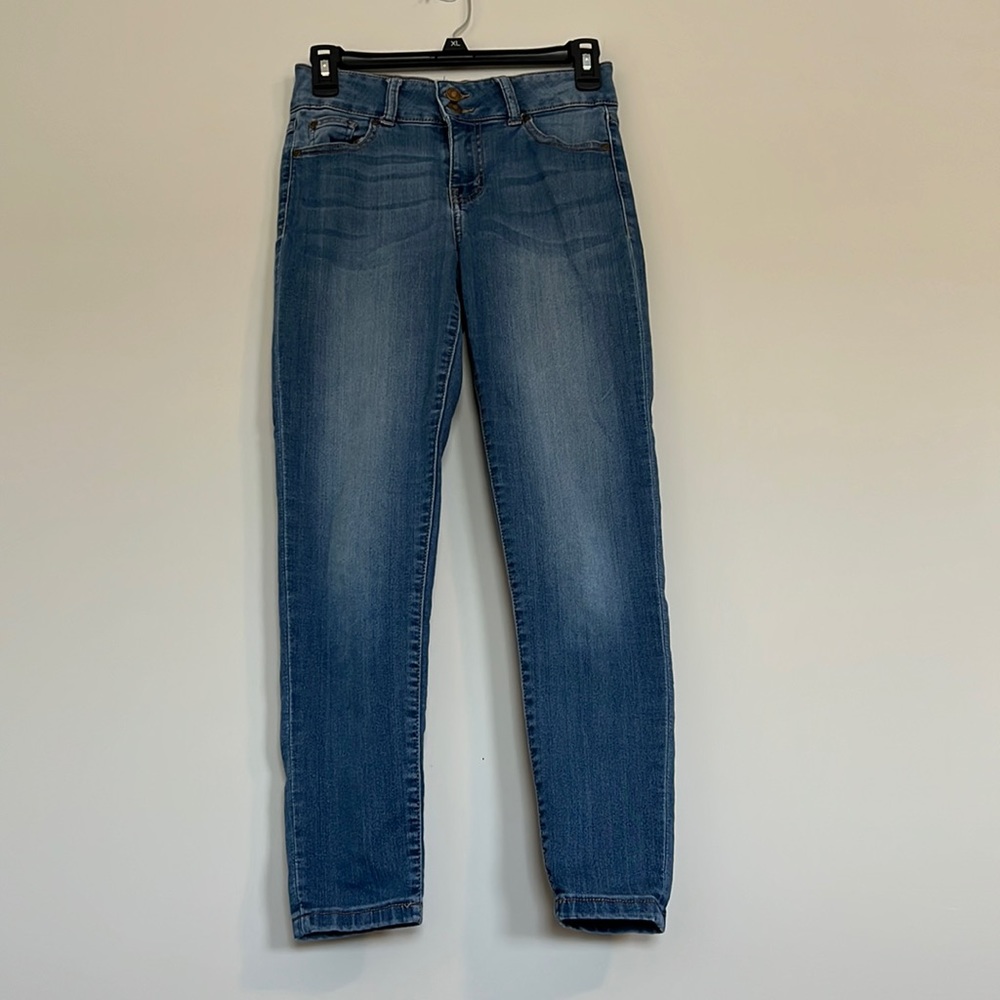 Celebrity Pink Jeans Midrise Ankle Skinny